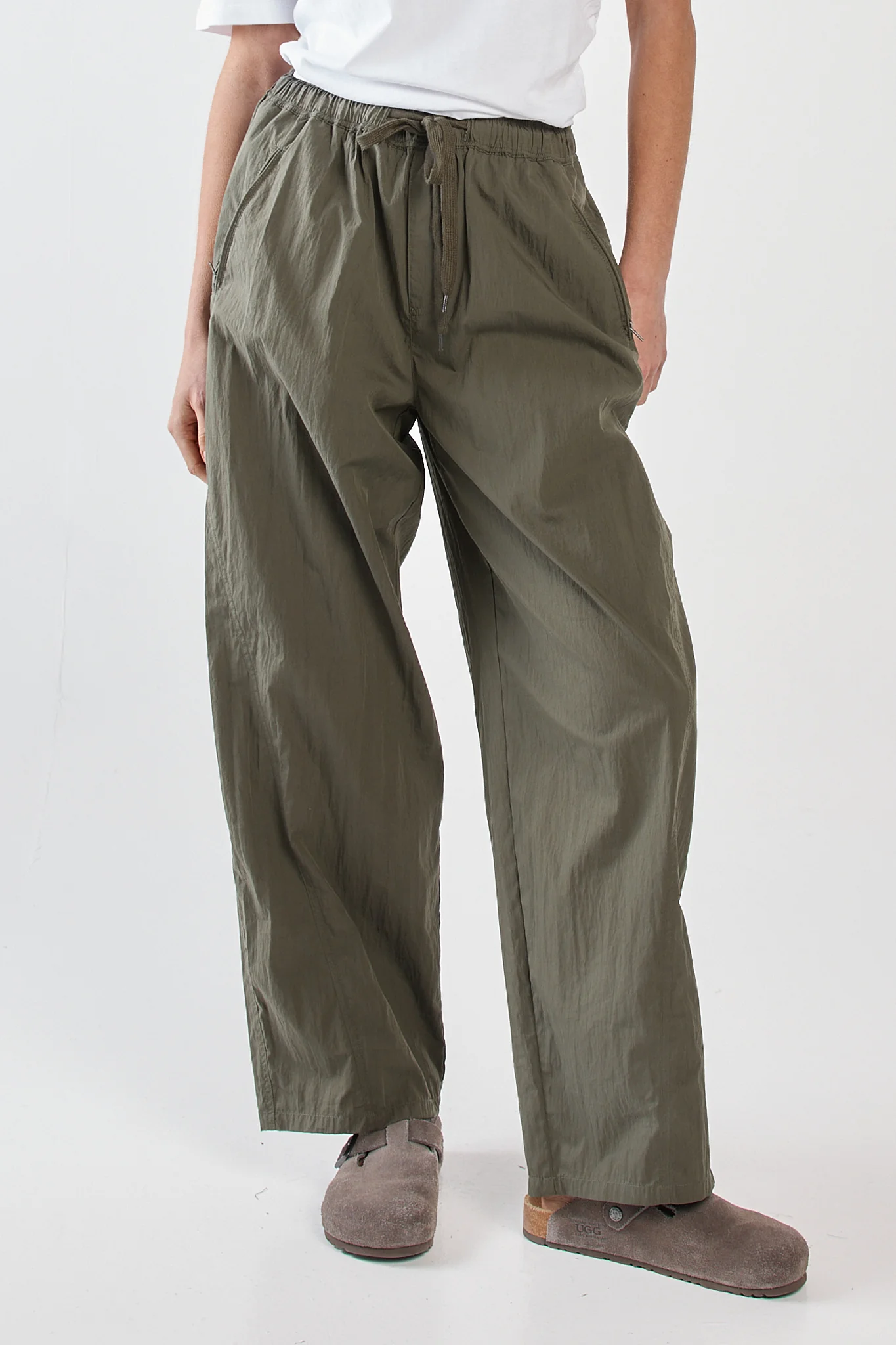Reign Barrel Leg Cargo